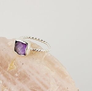AMETHYS SOLITARY RING HANDMADE IN STERLING SILVER WOMENS SIZE 7